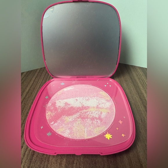 ColourPop Winx Club Super Shock Highlighter - Picture 3 of 4